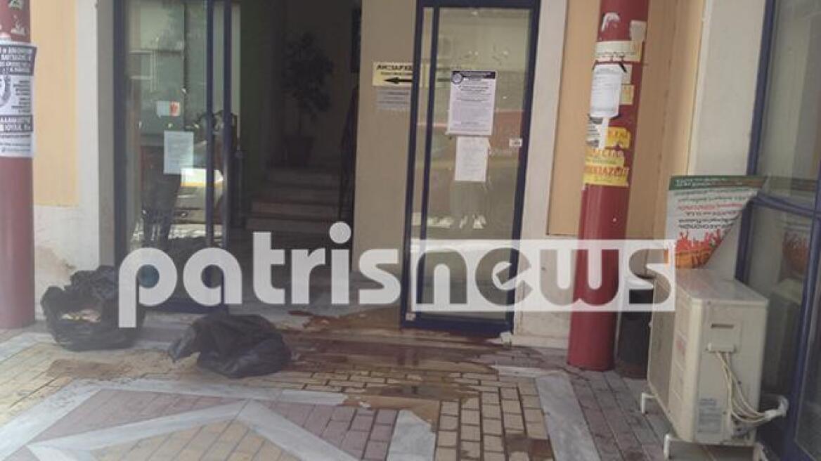 Πύργος: Πέταξαν ψάρια και κρέατα έξω από το πολύκεντρο του Δήμου