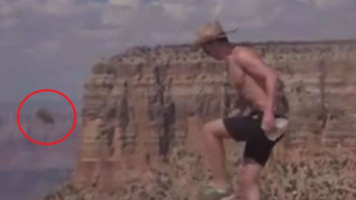 Βίντεο: Κλωτσά ανελέητα ένα σκιουράκι στους γκρεμούς του Γκραντ Κάνιον!