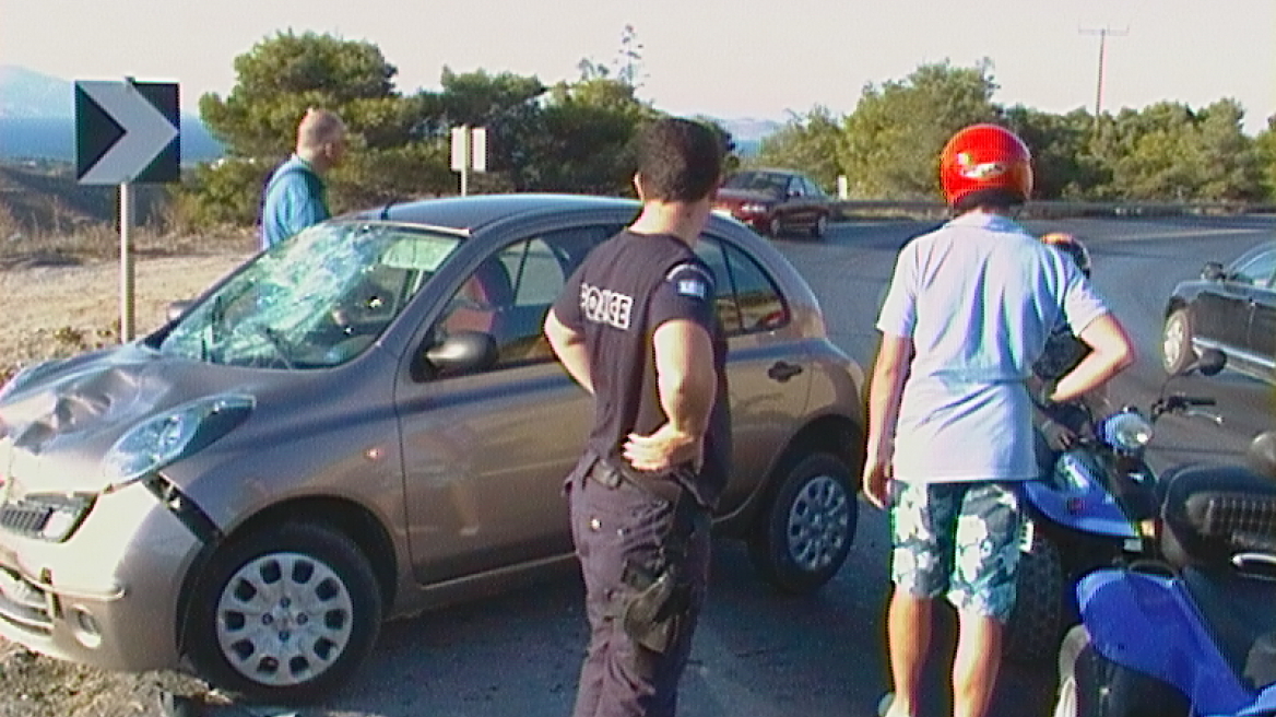 Θεσσαλονίκη: Μετωπική σύγκρουση με εγκλωβισμένους επιβάτες 