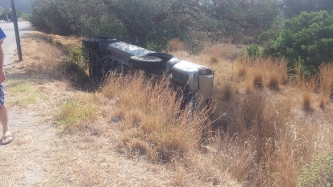 Ρόδος: Αγροτικό κατέληξε στα... χωράφια 