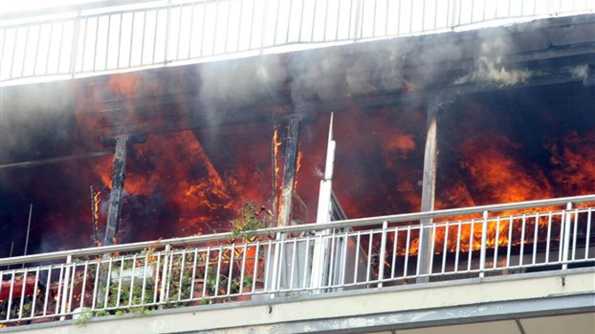 Υπό έλεγχο η πυρκαγιά που ξέσπασε σε διαμέρισμα στα Σεπόλια