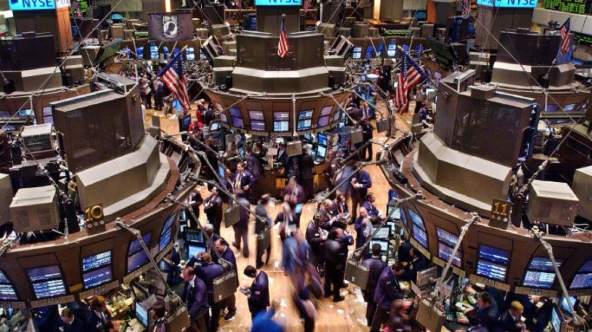 Fed και Ουκρανία έριξαν τη Wall Street
