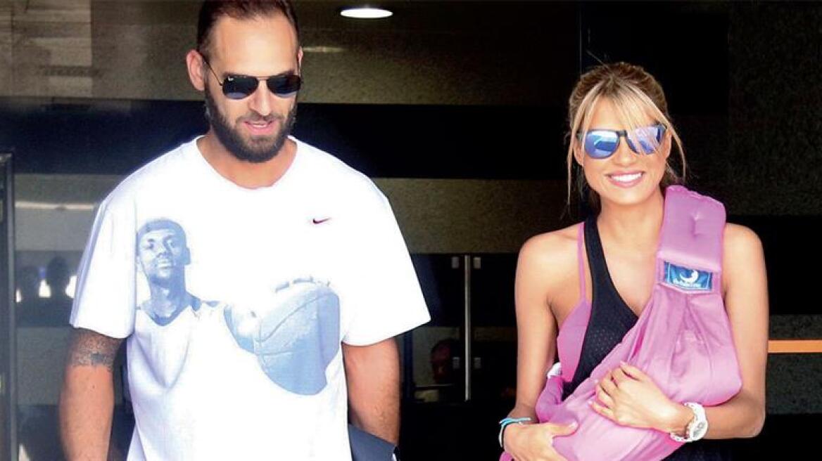 Σάντυ Κουτσοσταμάτη: Βγήκε από το μαιευτήριο 