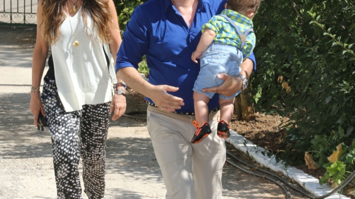 Ο Φώτης Σεργουλόπουλος στην πρώτη του δημόσια εμφάνιση με τον γιο του 