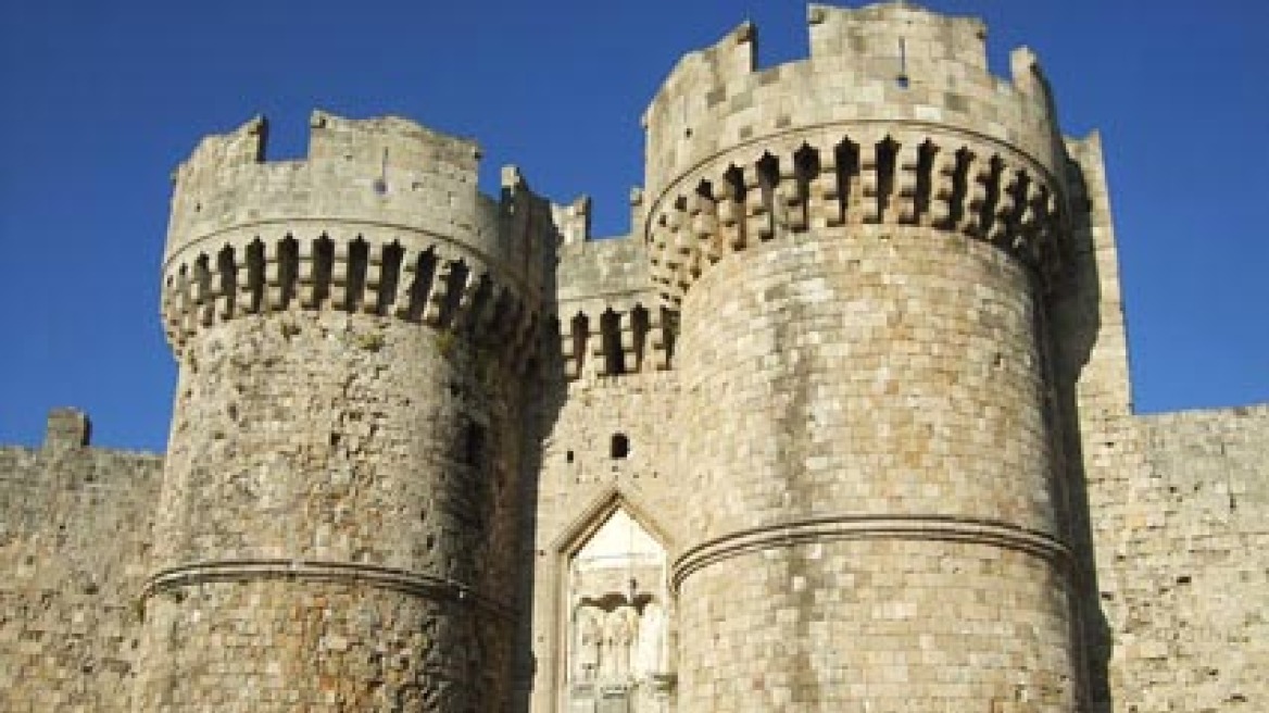 Ξενοδοχοϋπάλληλοι Ρόδου: Τα αφεντικά μας παρακολουθούν με κάμερες!