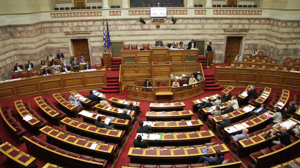 Ακατάσχετο ενισχύσεων και επιδοτήσεων στους αγρότες ζητούν 24 βουλευτές της ΝΔ