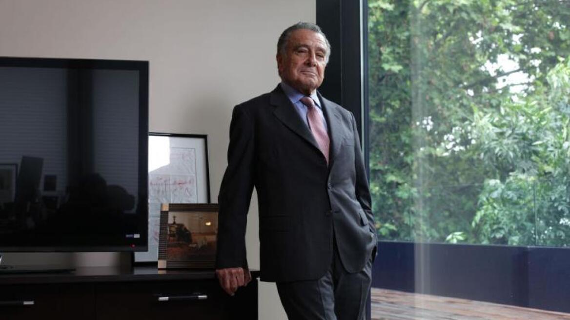 Ποιος είναι ο Αργεντινός δισεκατομμυριούχος που θα σώσει τη χώρα του από τη χρεοκοπία