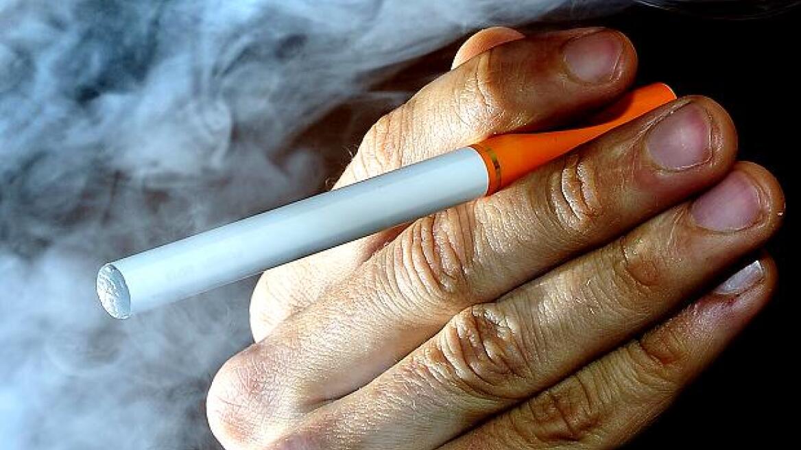 Βρετανία: Ηλικιωμένος πέθανε από έκρηξη ηλεκτρονικού τσιγάρου