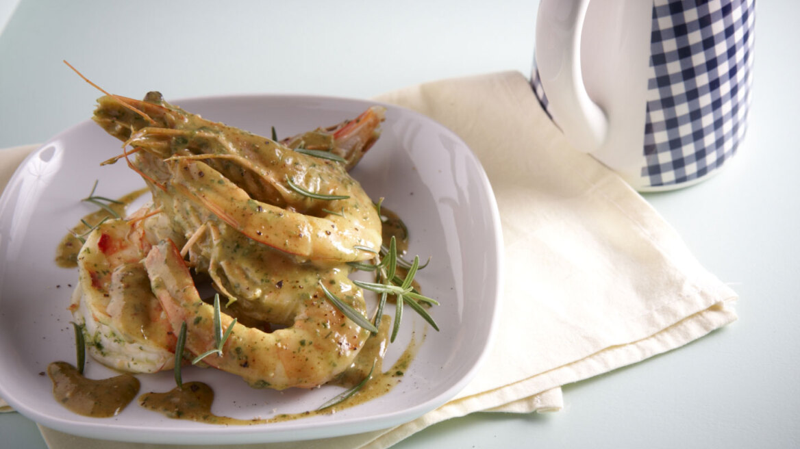 Γαρίδες με δεντρολίβανο και αρωματικό λάδι σκόρδου