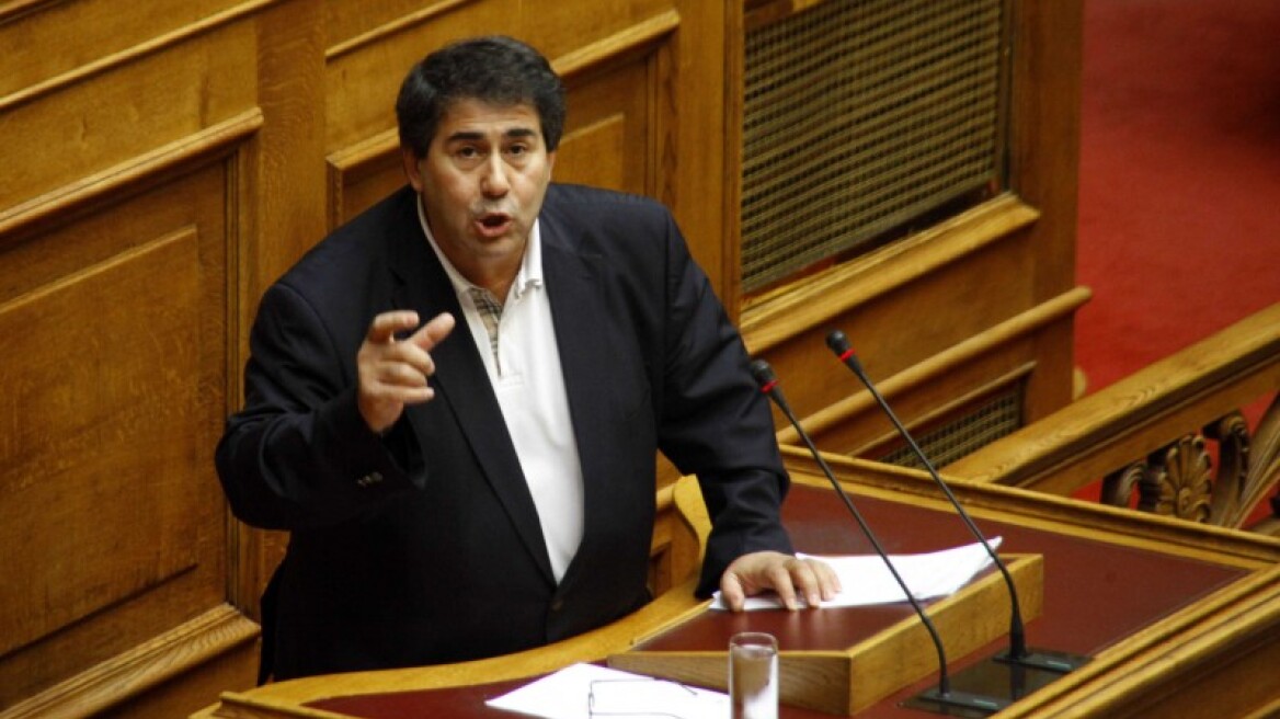 Επιστολή Τζαμτζή σε Σαμαρά: Να στηριχθούν οι ροδακινοπαραγωγοί