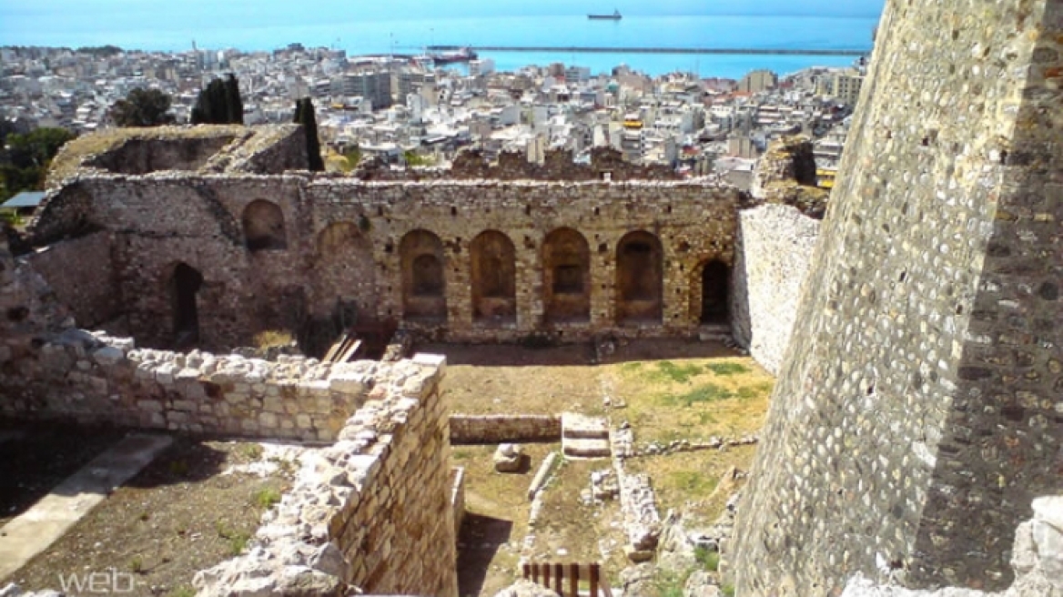 Πάτρα: Χαμός για τον φύλακα που κλείδωσε τους τουρίστες στο Κάστρο