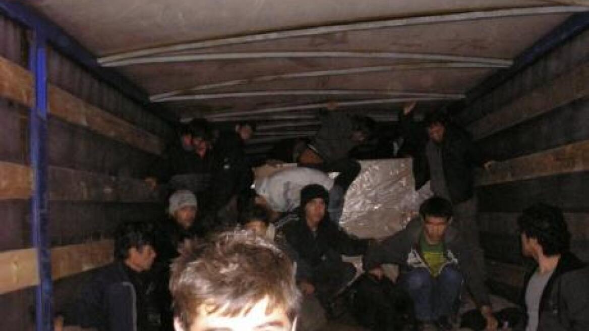 Πάτρα: Συλλήψεις αλλοδαπών που επιχείρησαν να ταξιδέψουν με πλαστά έγγραφα