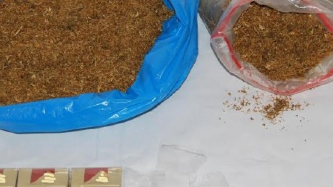 Ήθελε να σπρώξει στην… αγορά 3,5 κιλά καπνό