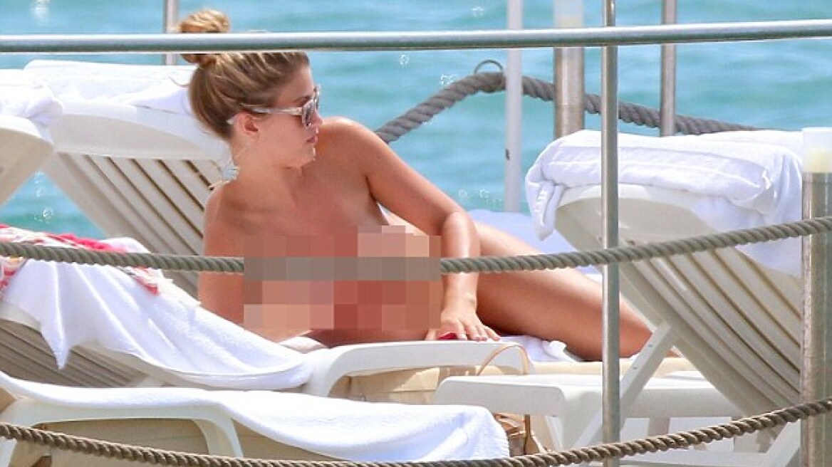 Amy Willerton: Tόπλες, αγκαλιά με τον νέο της σύντροφο