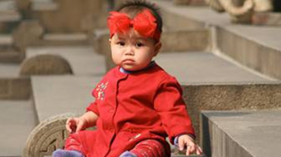 Ρόδος: Kινέζοι έδωσαν το παιδί τους για υιοθεσία έναντι 1.000 ευρώ!