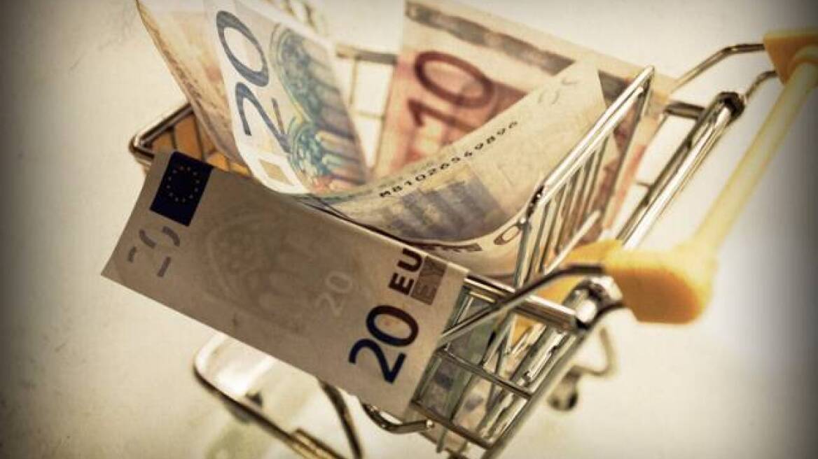 ΓΣΕΕ: 30 χρόνια πίσω η αγοραστική δύναμη των χαμηλόμισθων