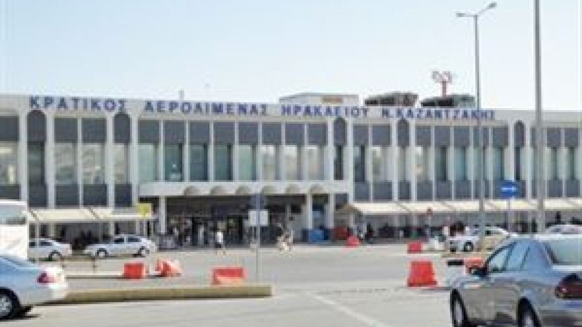 Κρήτη: Στο νοσοκομείο Ρώσος τουρίστας που σε κατάσταση μέθης τραυματίστηκε εν πτήσει