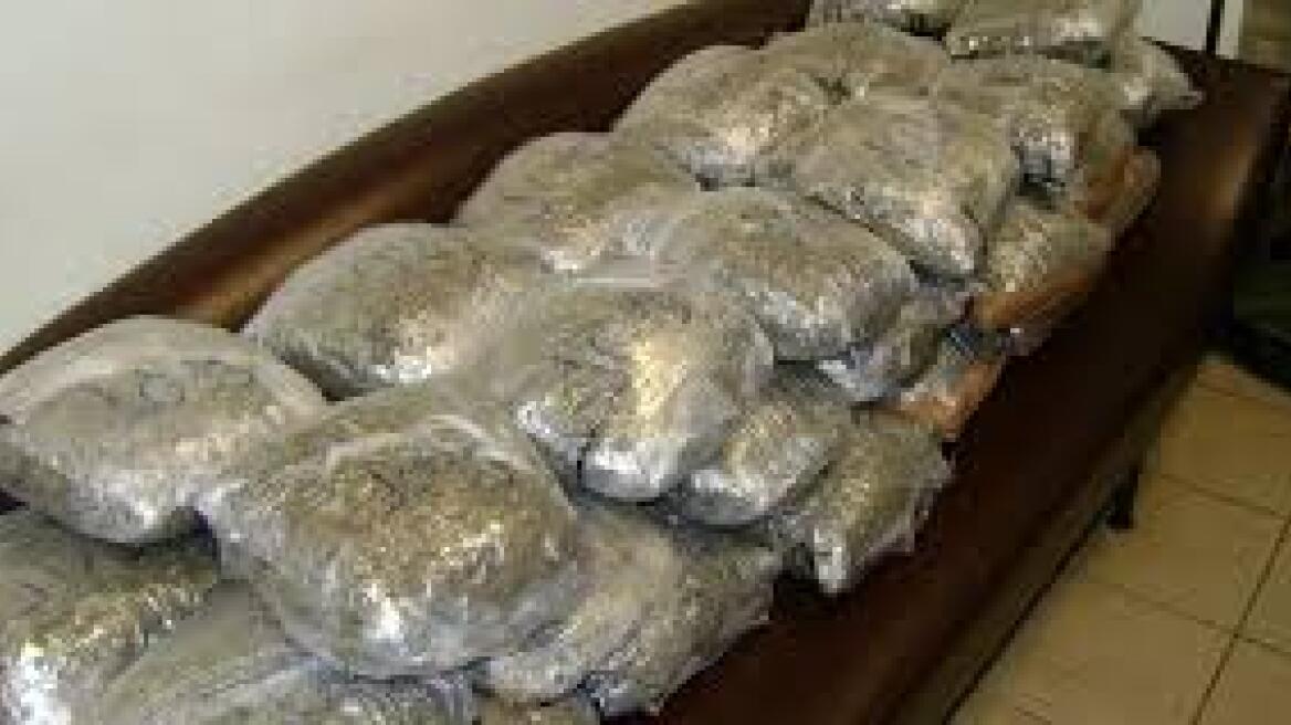 Δυο συλλήψεις για μεταφορά 115 κιλών χασίς