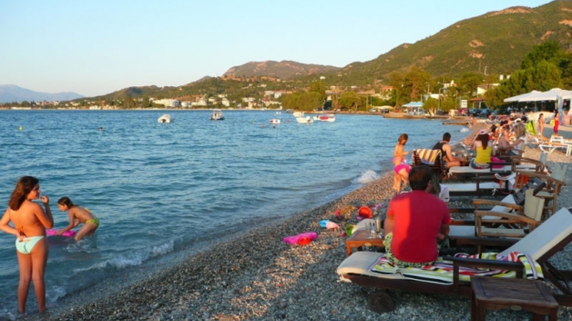 Πάτρα: Παιδάκι τραυματίστηκε σε παραλία από πινακίδα, παίζοντας με τα αδέρφια του...