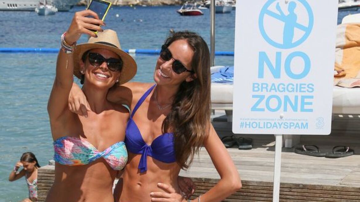 Απαγορεύονται οι selfies σε παραλία της νοτίου Γαλλίας