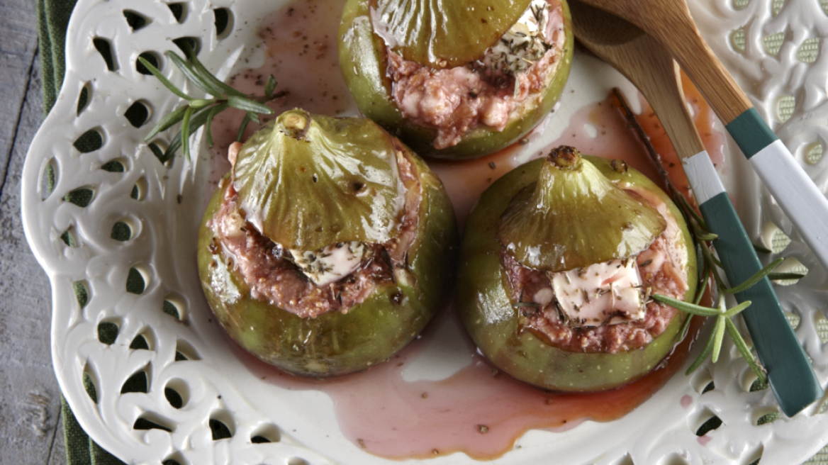 Σύκα γεμιστά με φέτα και δεντρολίβανο