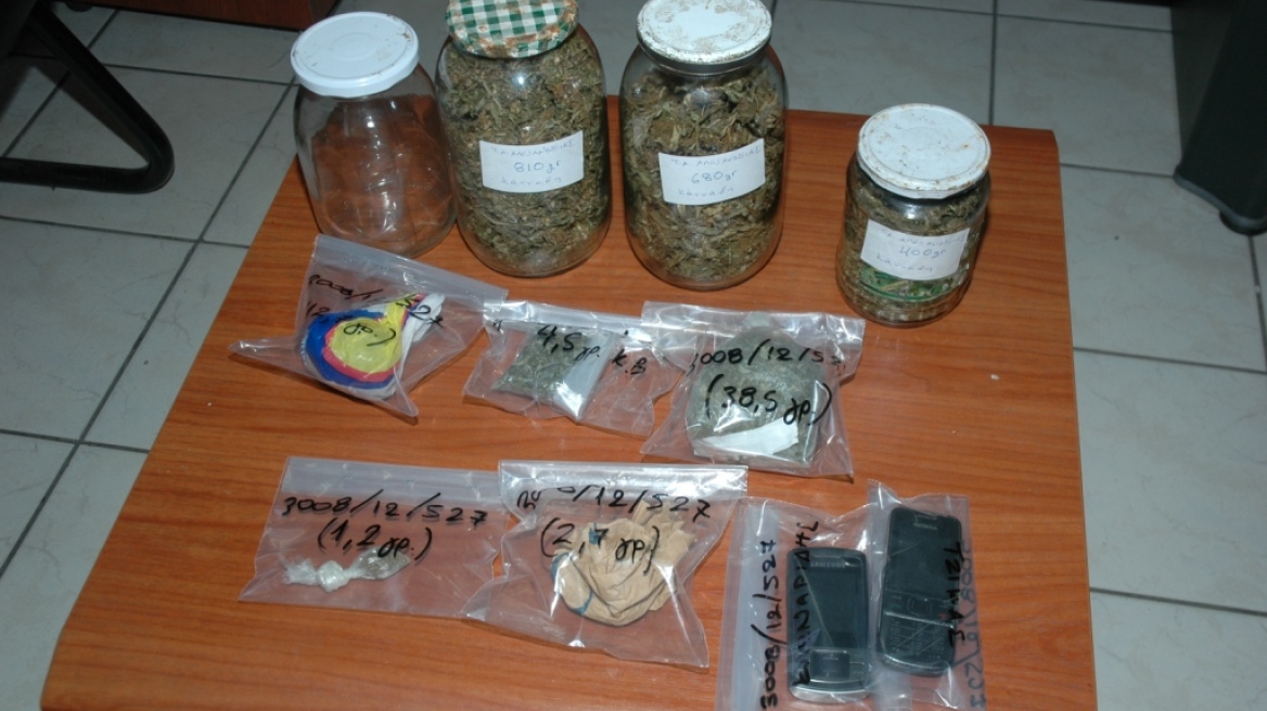 Ημαθία: Πατέρας και γιος είχαν θάψει δυο κιλά χασίς