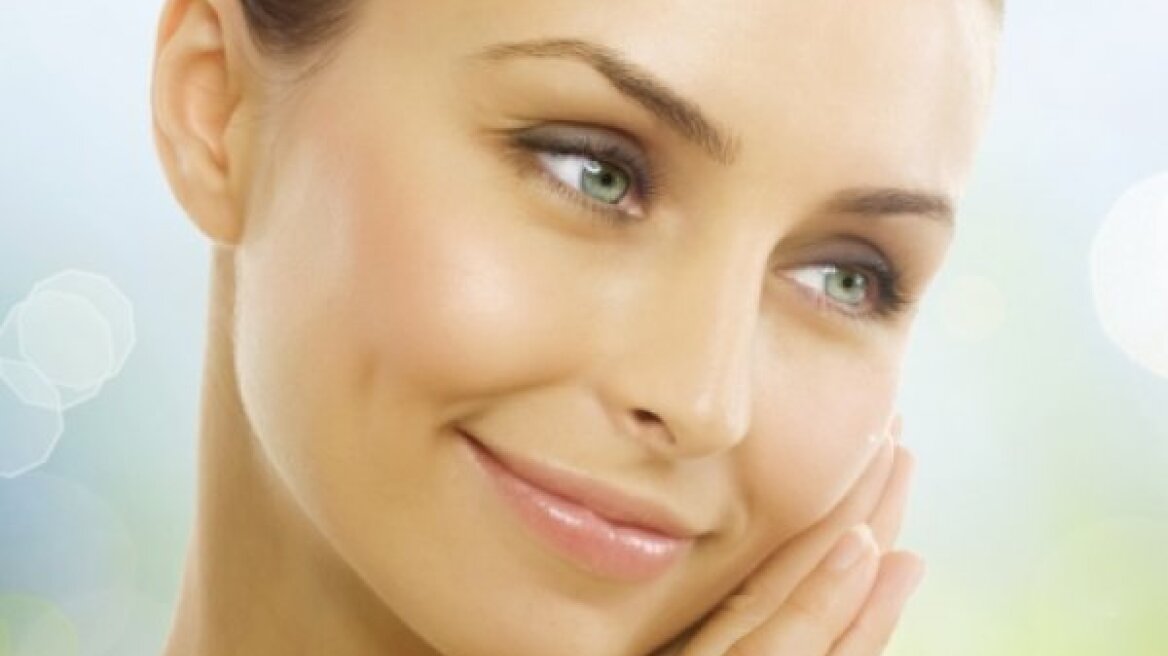 Κοκκινίλες από ακμή; Mάθετε τη σπιτική συνταγή που τις εξαφανίζει!