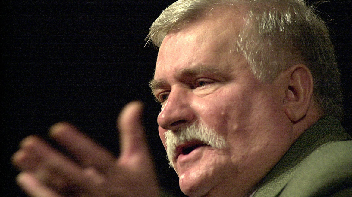 Λεχ Βαλέσα: Aν η Ευρώπη βοηθήσει την Ουκρανία μπορεί να ξεσπάσει πυρηνικός πόλεμος