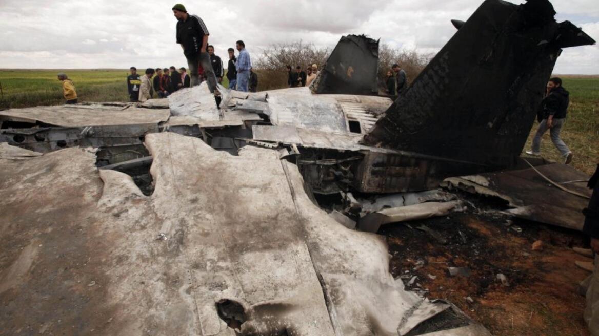 Λιβύη: Τρεις νεκροί από συντριβή μαχητικού αεροσκάφους