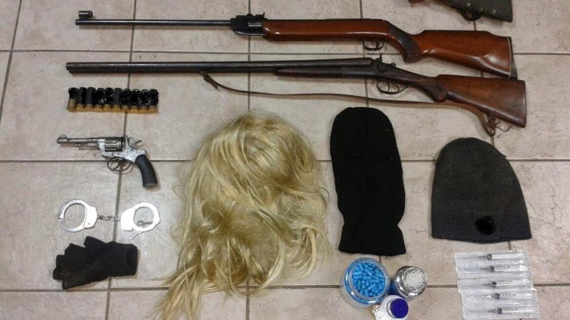 Οπλοστάσιο στην αποθήκη προφυλακισμένου φύλακα στη Θήβα