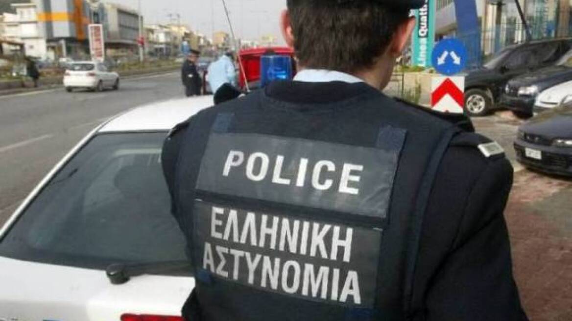 Ρόδος: Σε διαθεσιμότητα δύο αστυνομικοί που έκαναν τους security για τουρίστα