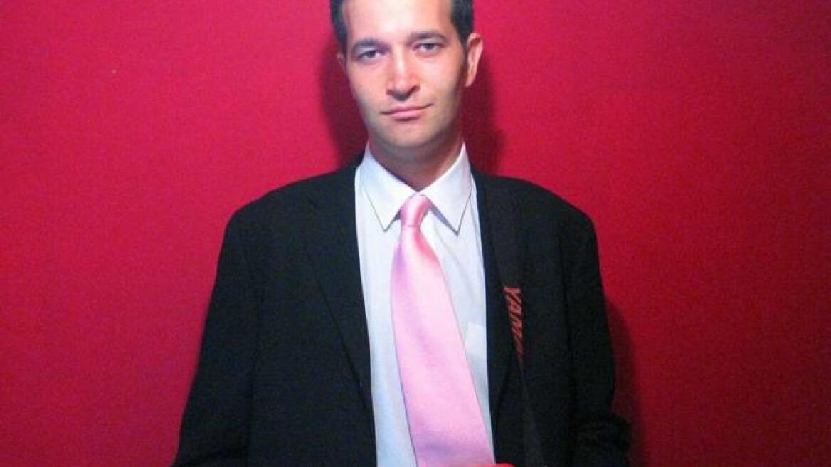 Δείτε τι δραστικά μέτρα πήρε αυτός ο άνδρας για να καταπολεμήσει τον εθισμό του στο Διαδίκτυο