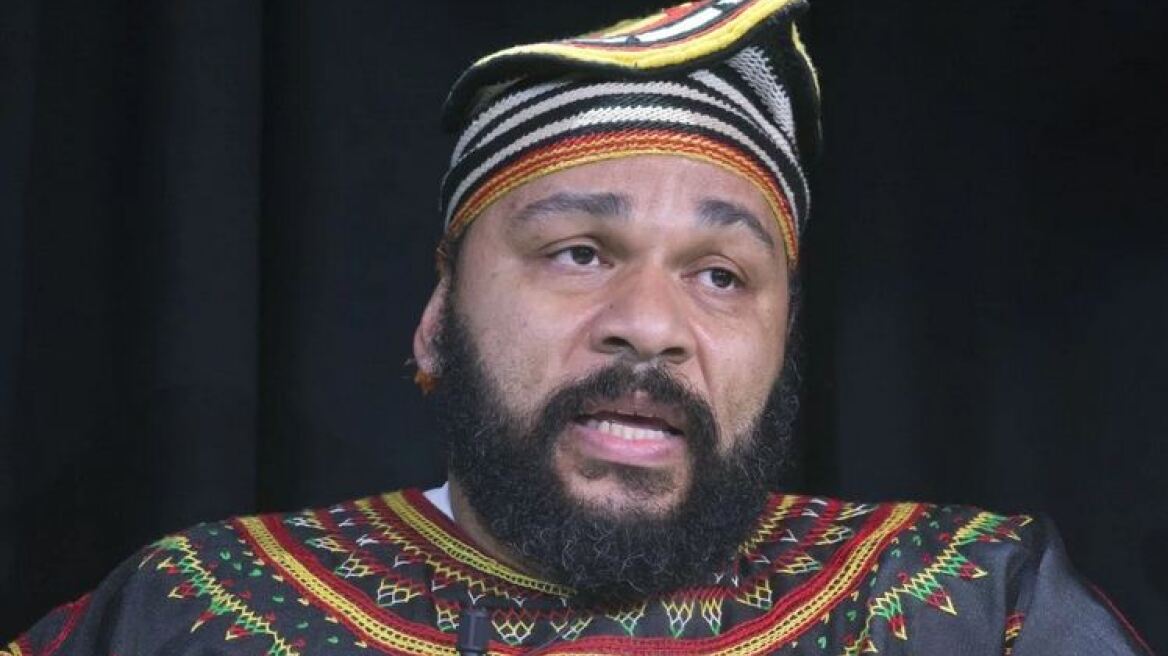 Βίντεο: Γάλλος κωμικός συνέκρινε τον αποκεφαλισμό του Φόλεϊ με αυτόν του Ροβεσπιέρου