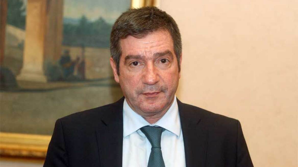 Ο Καμίνης ανοίγει την πόρτα του γραφείου του για πολίτες και συλλόγους