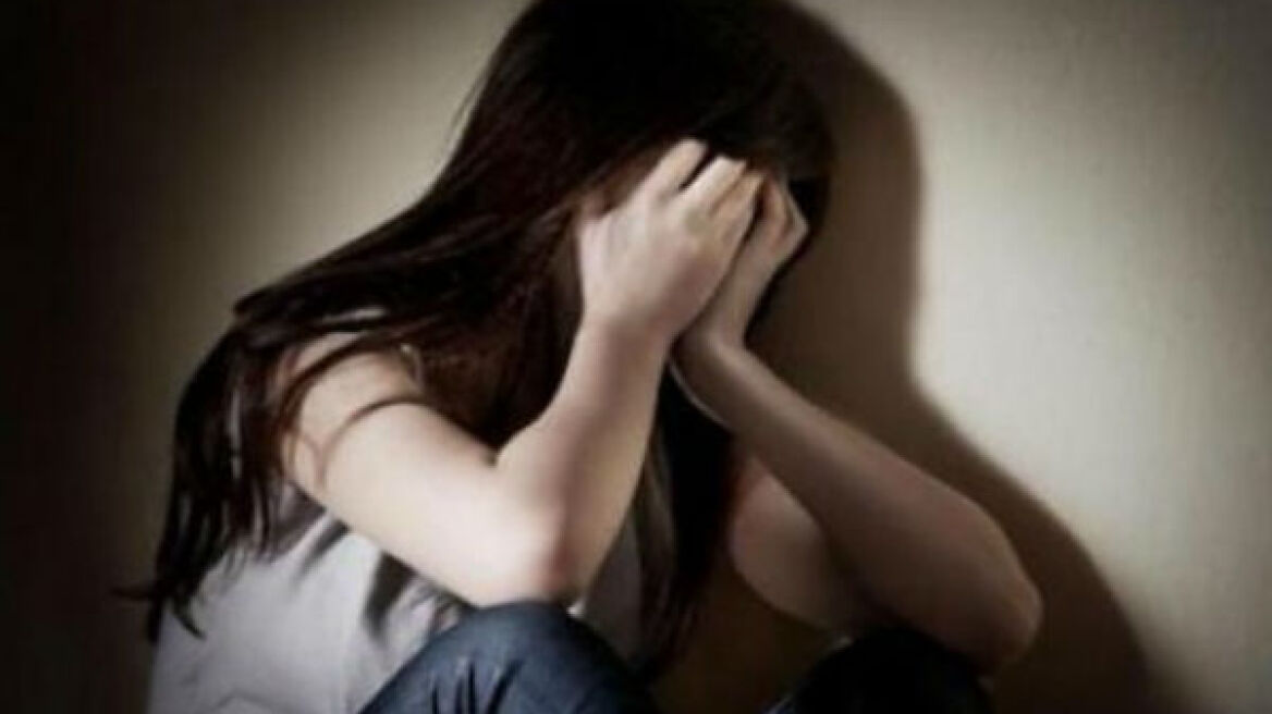 Αίγιο: Ελεύθερος με εγγύηση ο 67χρονος για τις ερωτικές περιπτύξεις με 13χρονη