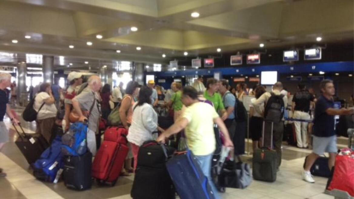 Ζάκυνθος: «Εγκλωβισμένοι» 850 Ρώσοι τουρίστες μετά το «κανόνι» του «Solvex»