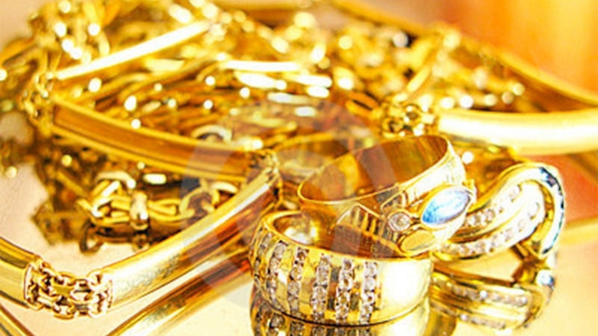 Καλαμάτα: Είχε στη βαλίτσα της τα χρυσαφικά που της… έκλεψαν!