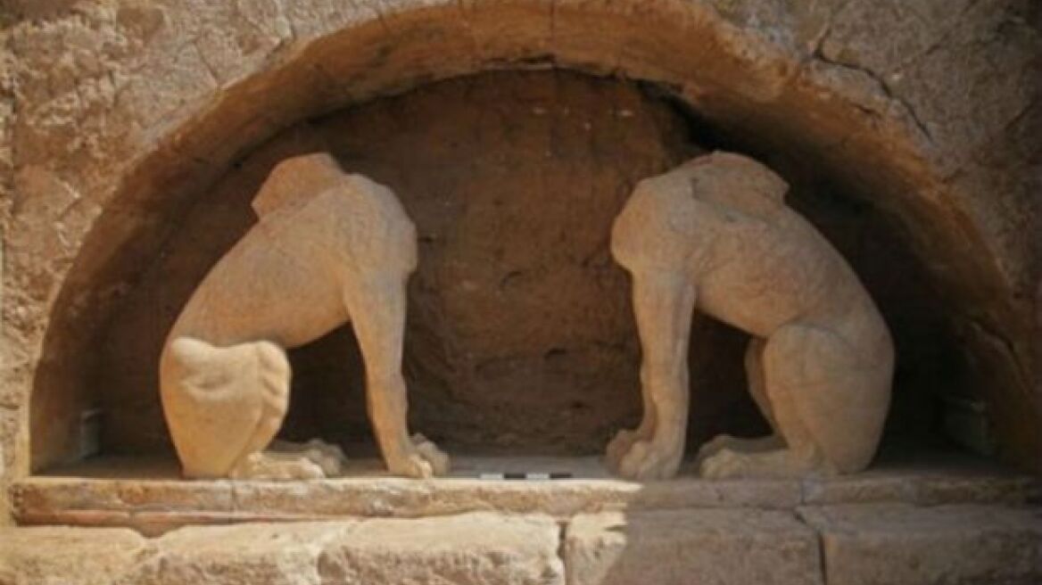 «Ενδείξεις ότι ο τάφος της Αμφίπολης μπορεί να έχει συληθεί»