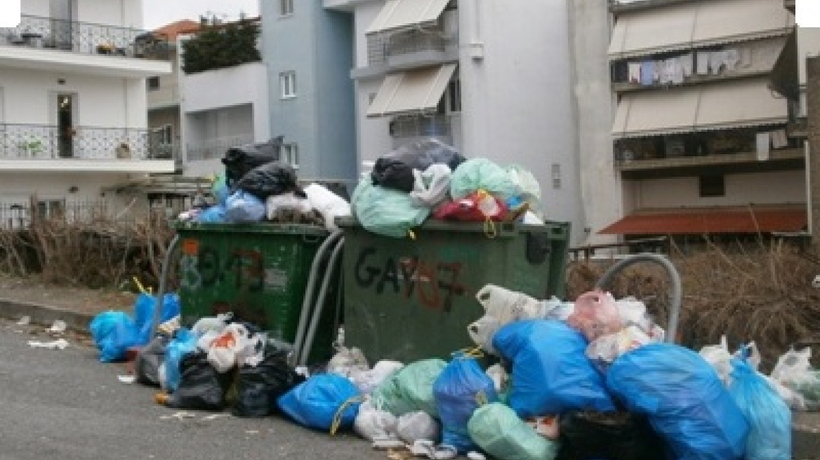 Γέμισε με σκουπίδια η Τρίπολη