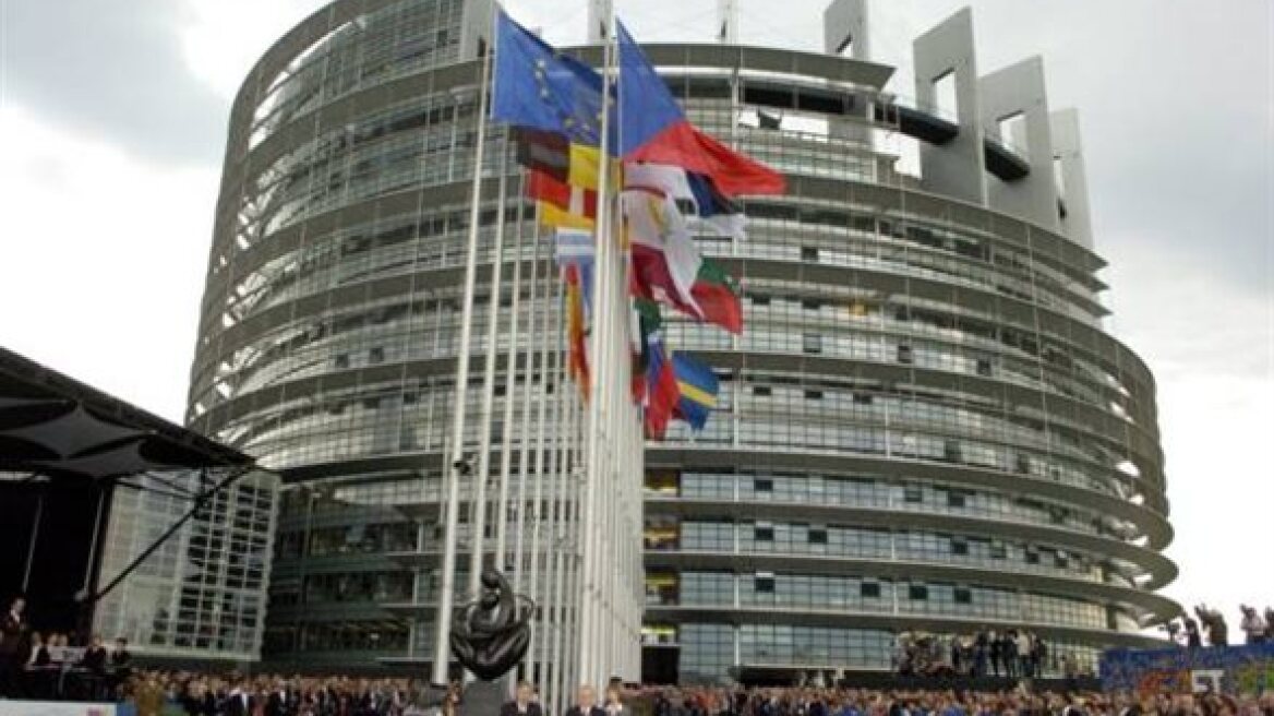 ΕΕ: Νέες οικονομικές κυρώσεις σε βάρος της Μόσχας