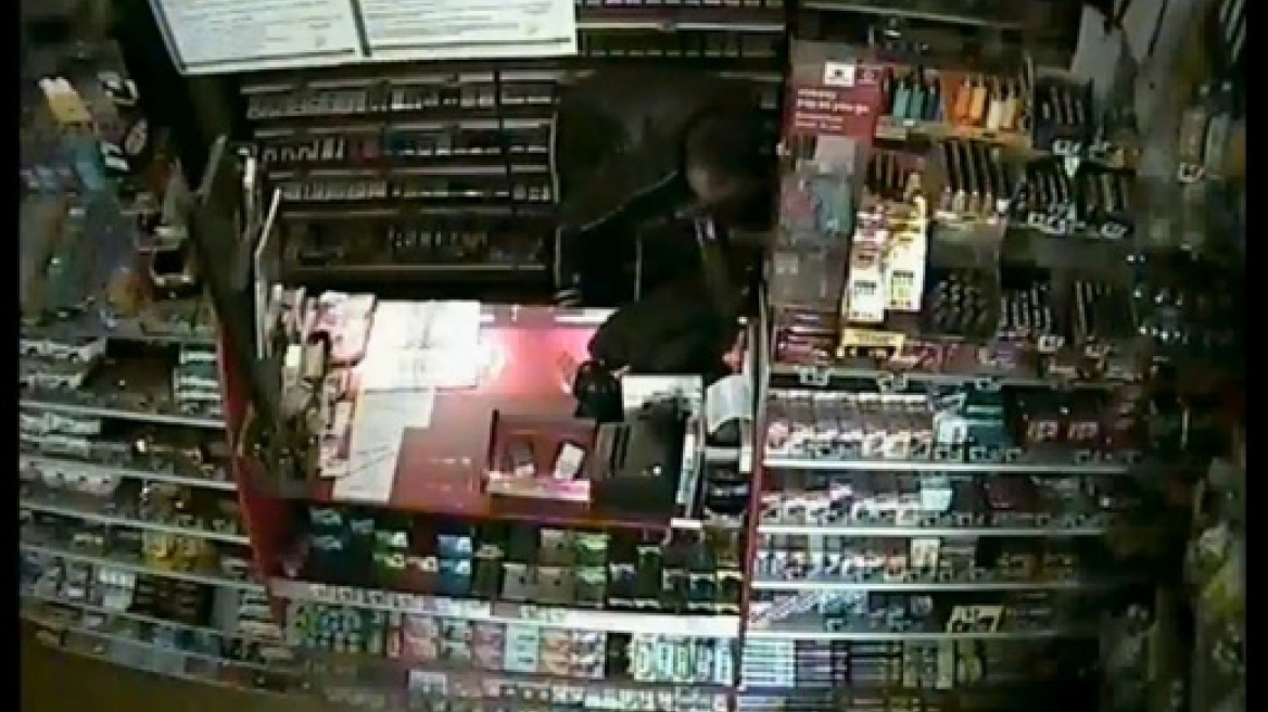 Λιτόχωρο: Κρύφτηκε ο περιπτεράς και... έφυγε ο ληστής