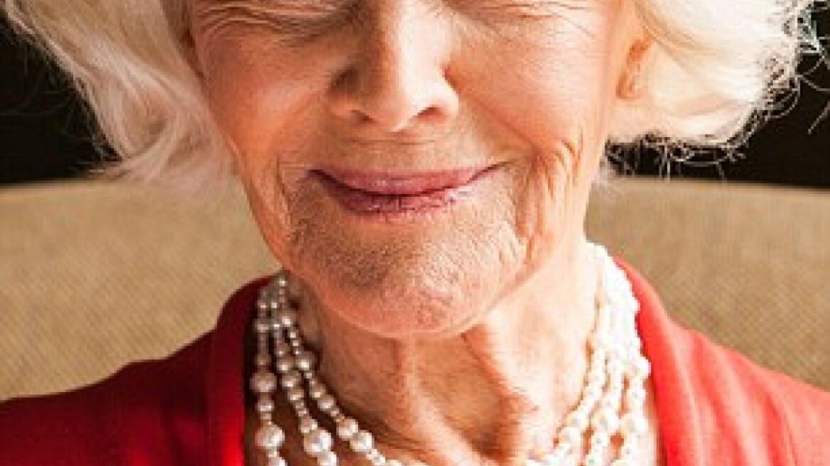 «Καρφιά» από πρώην κορίτσι του Τζέιμς Μποντ: «Ο Σον Κόνερι είναι υποκριτής»