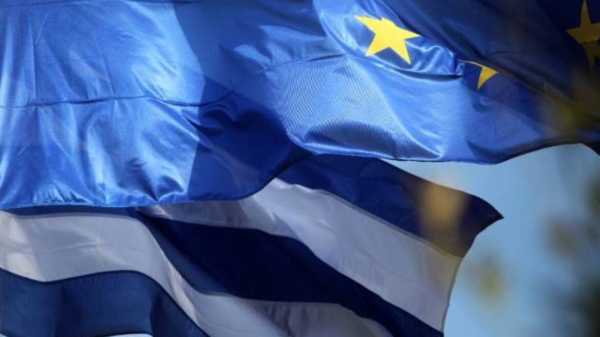 Κομισιόν: Απαιτείται περαιτέρω πρόοδος στην Ελλάδα