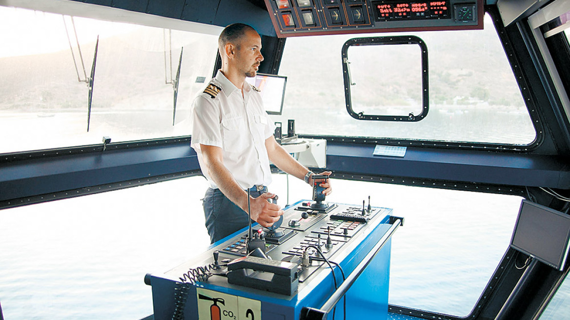 Ασε, μάνα, θα πάω στα καράβια