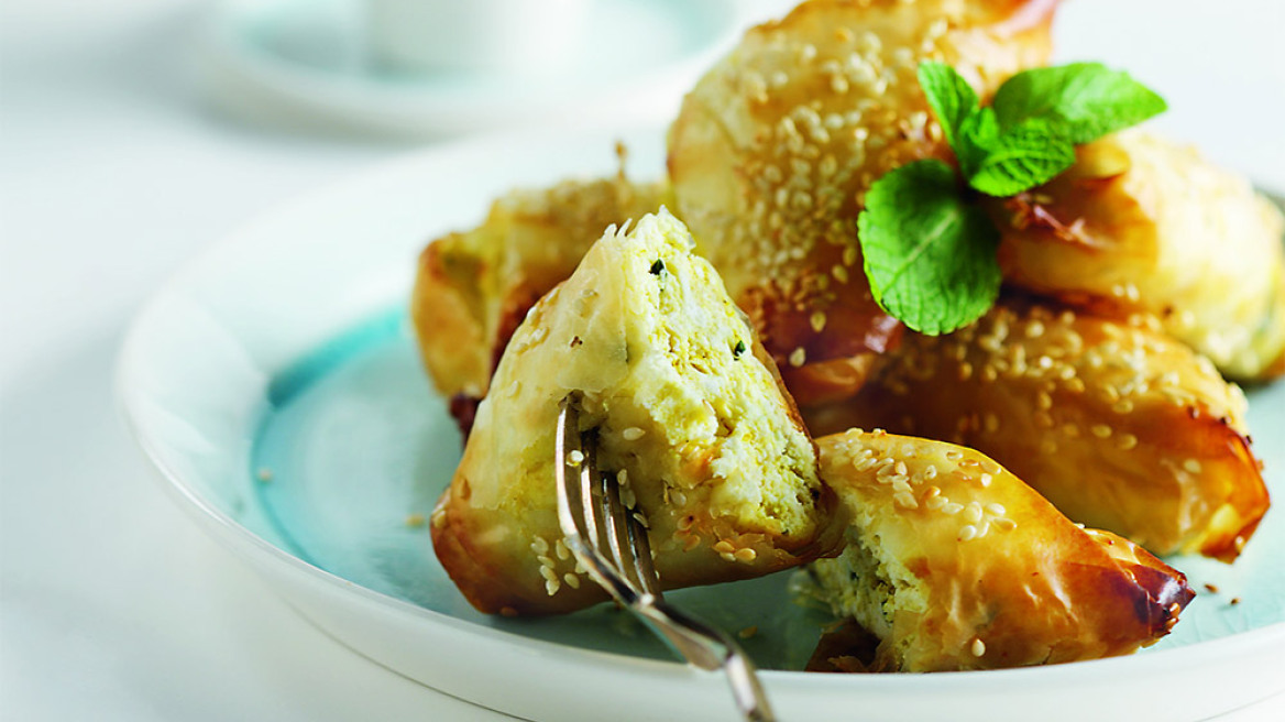 Πιτάκια με ανθότυρο και κάρι