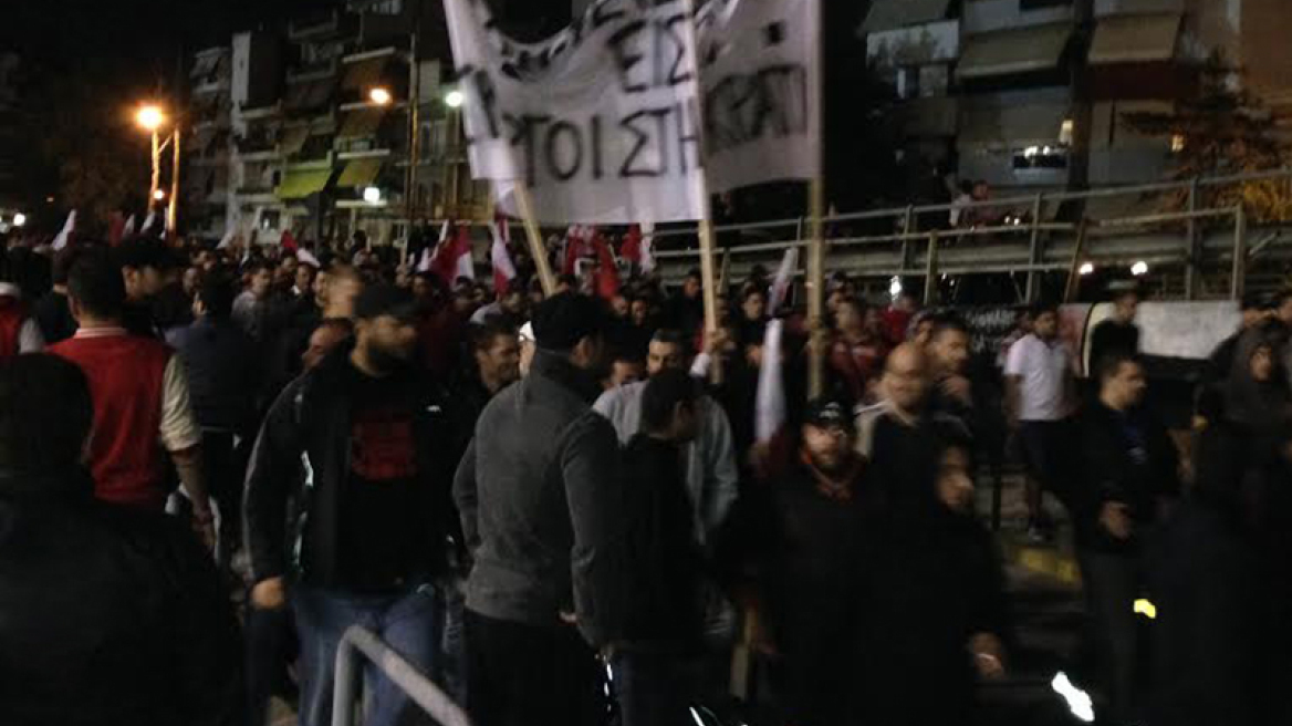 Ειρηνική πορεία στήριξης για τον Βαγγέλη Μαρινάκη στον Πειραιά 