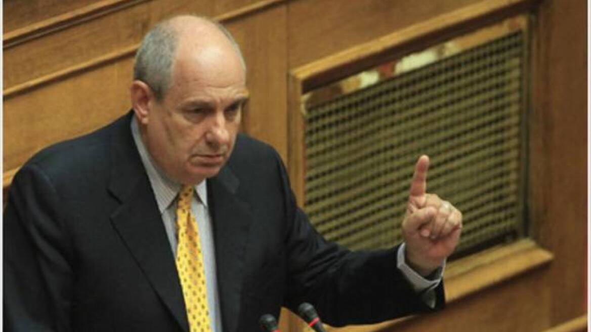 Τέρενς Κουίκ: Δείγμα πανικού η ψήφος εμπιστοσύνης