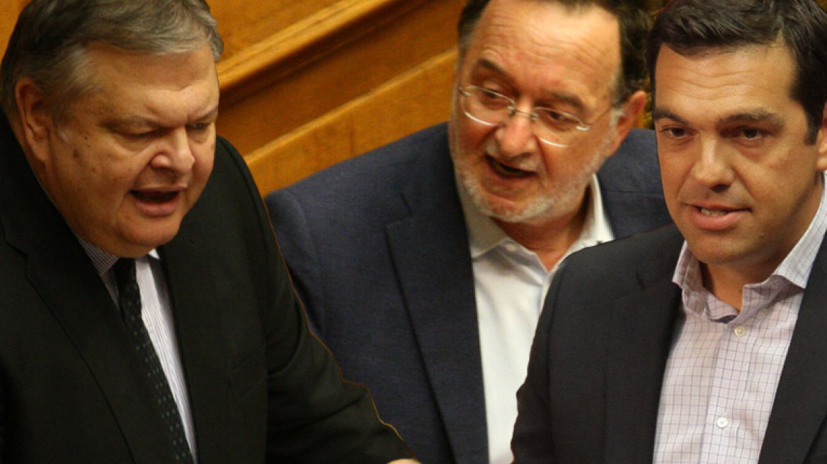 Τσίπρας: Ο χρόνος σας τελειώνει σε τέσσερις μήνες - Βενιζέλος: Εκβιάζετε συνειδήσεις