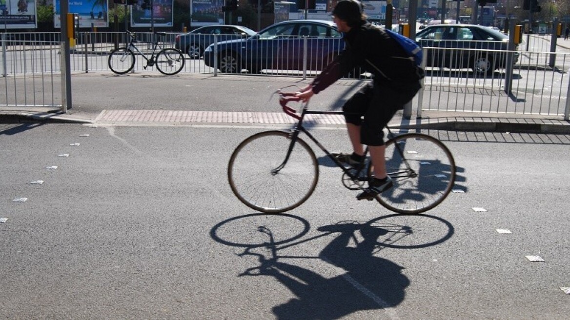 Πώς η ποδηλασία μπορεί να δημιουργήσει έναν τρίτο όρχη στους άντρες