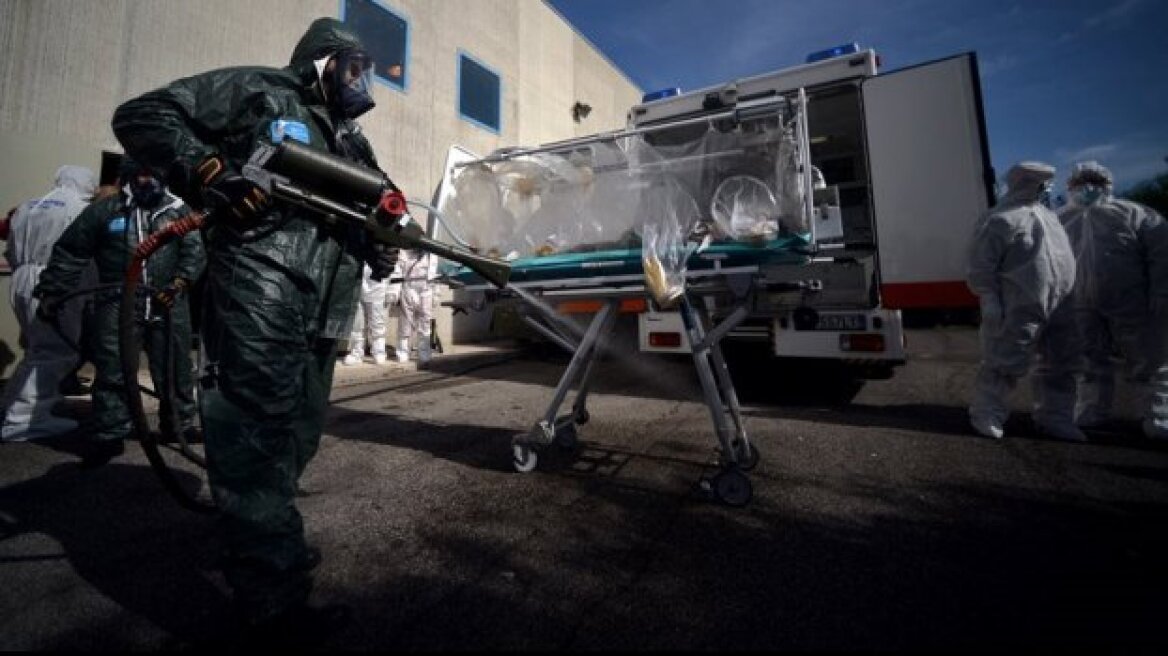 Τρόμος για τον Έμπολα: Ανεξέλεγκτη η κατάσταση στη Δ. Αφρική 